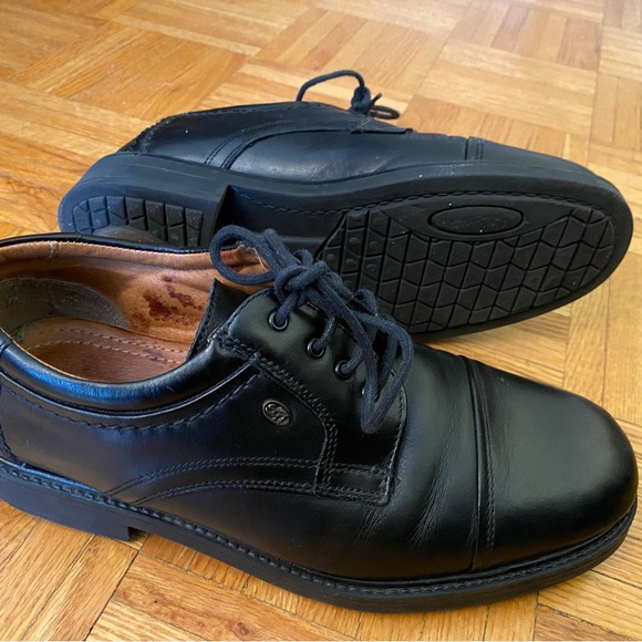 Black Leather Shoes Size 10 - Picture 3 of 3